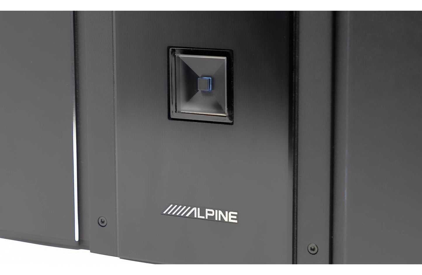Alpine HDA-M80 Status Series mono subwoofer amp (800w RMS at 2 ohms)